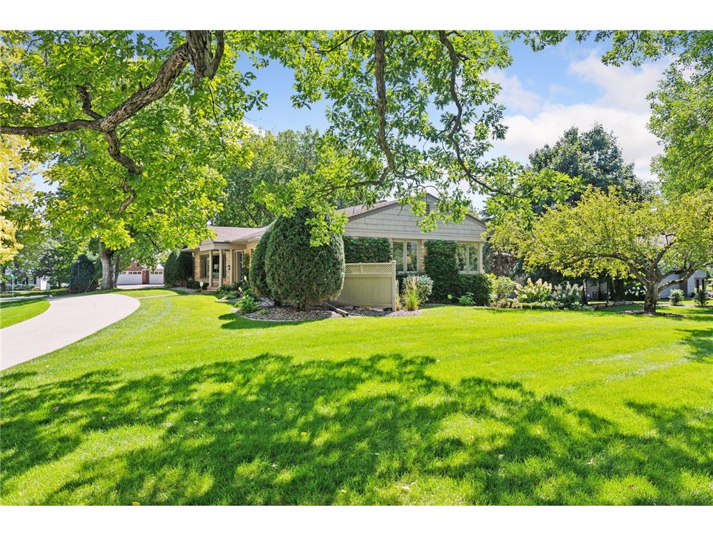 4801 Woodhill Way Edina MN 55424 7013790 image58