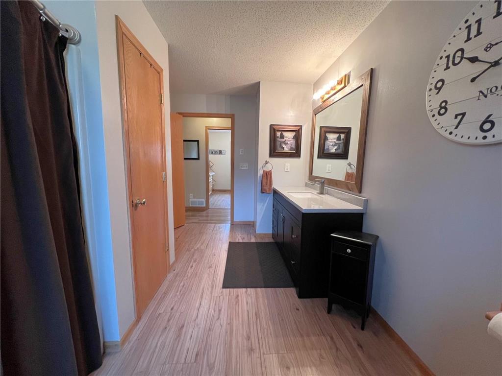 4806 22nd Street NE Willmar MN 56201 - Eagle 7054484 image22