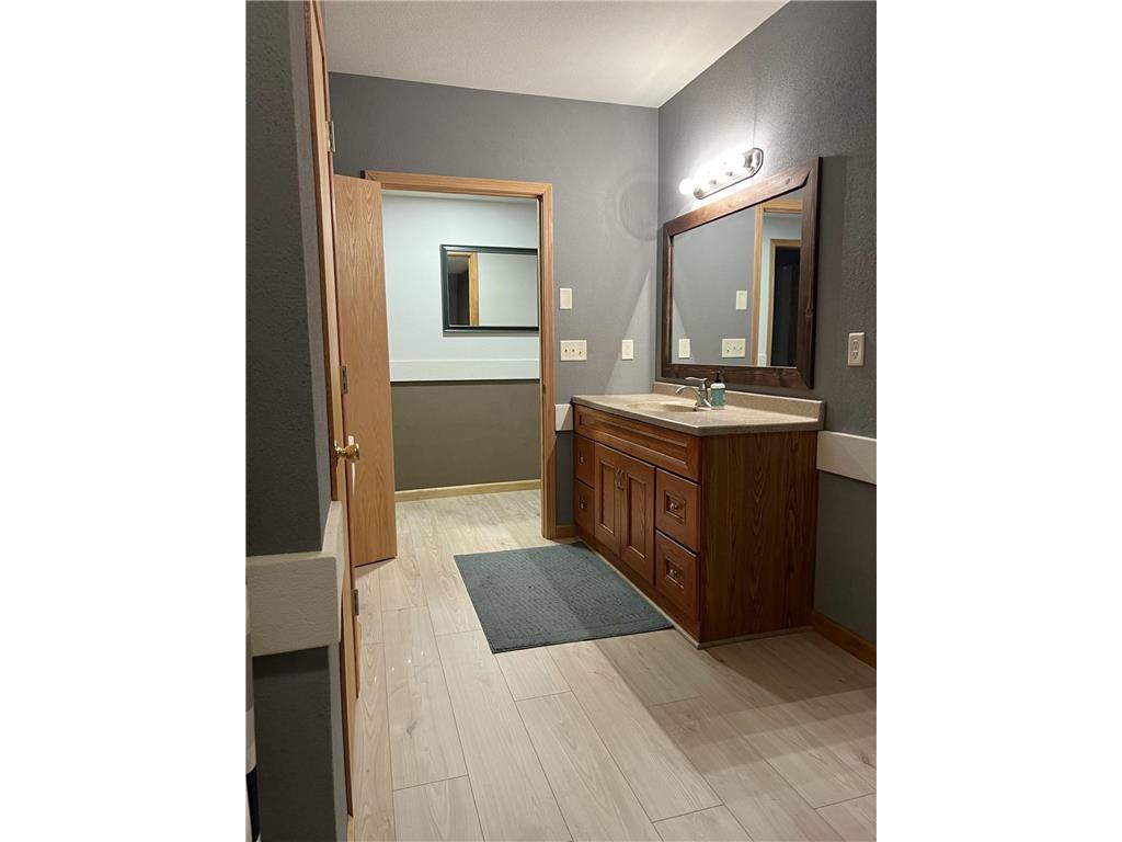 4806 22nd Street NE Willmar MN 56201 - Eagle 7054484 image36