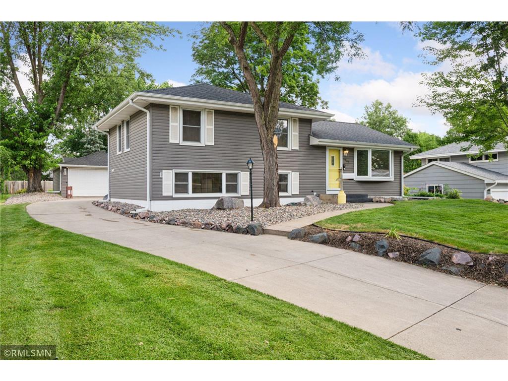 4808 W 111th Street Bloomington MN 55437 6758360 image1