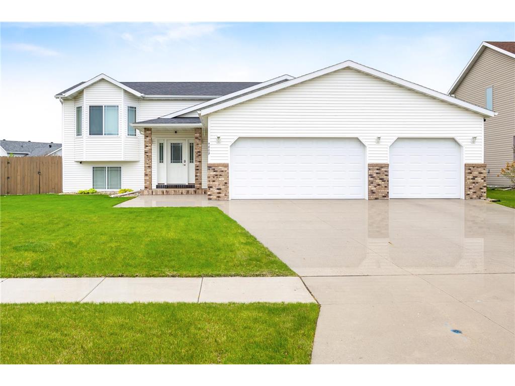 4809 43rd Street S Fargo ND 58104 7073696 image1
