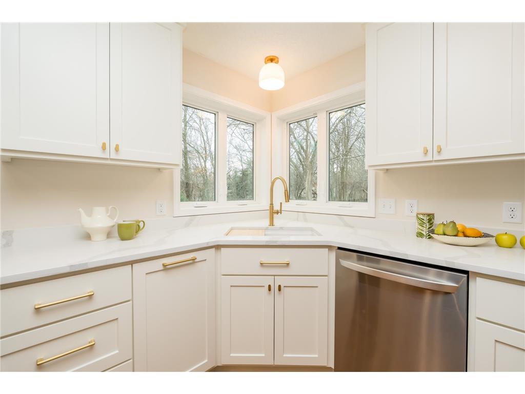 4809 Four Seasons Drive Eagan MN 55122 7025410 image7