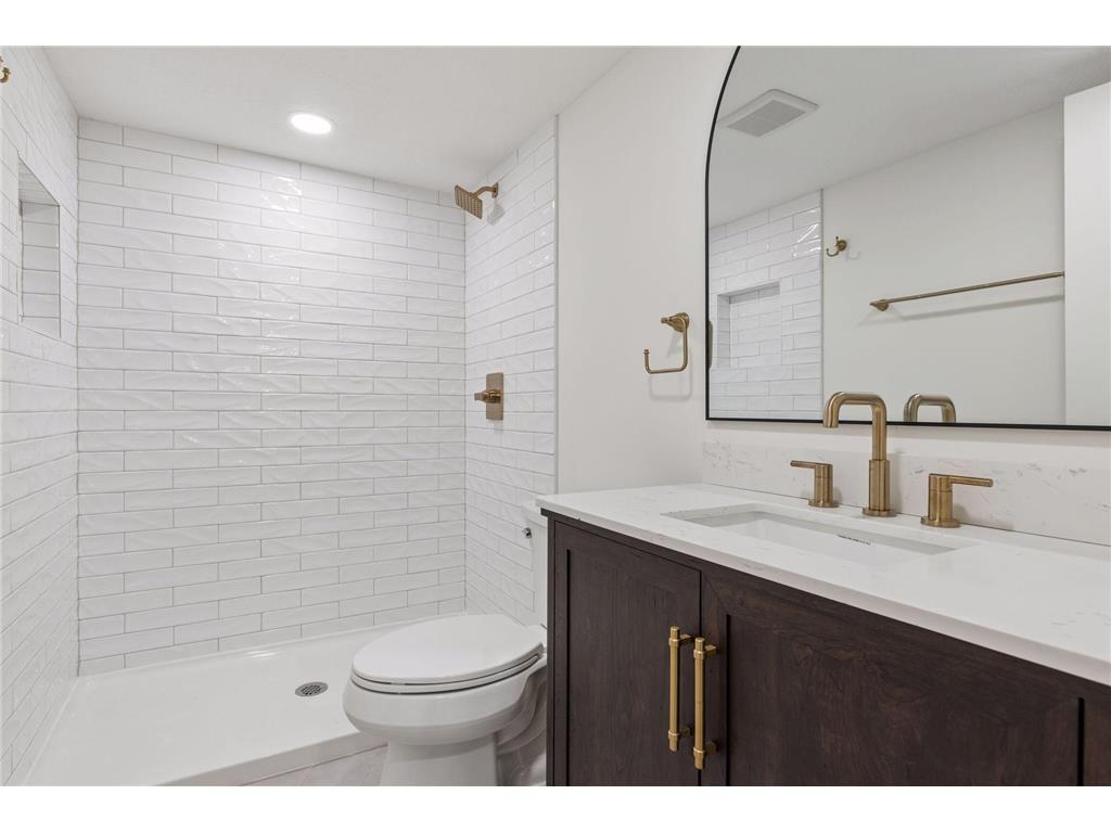 4809 Zenith Avenue S Minneapolis MN 55410 7053730 image41