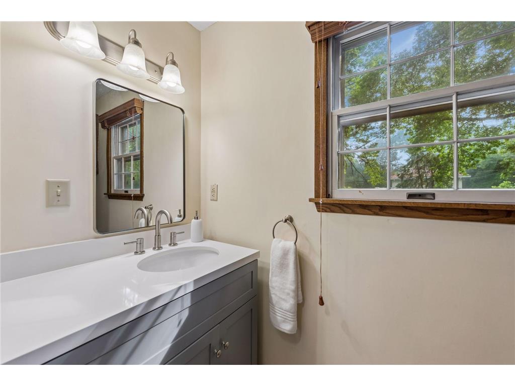 481 Desnoyer Avenue Saint Paul MN 55104 7073314 image16
