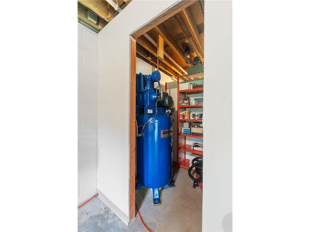 481 Peavey Lane Wayzata MN 55391 7014977 image32