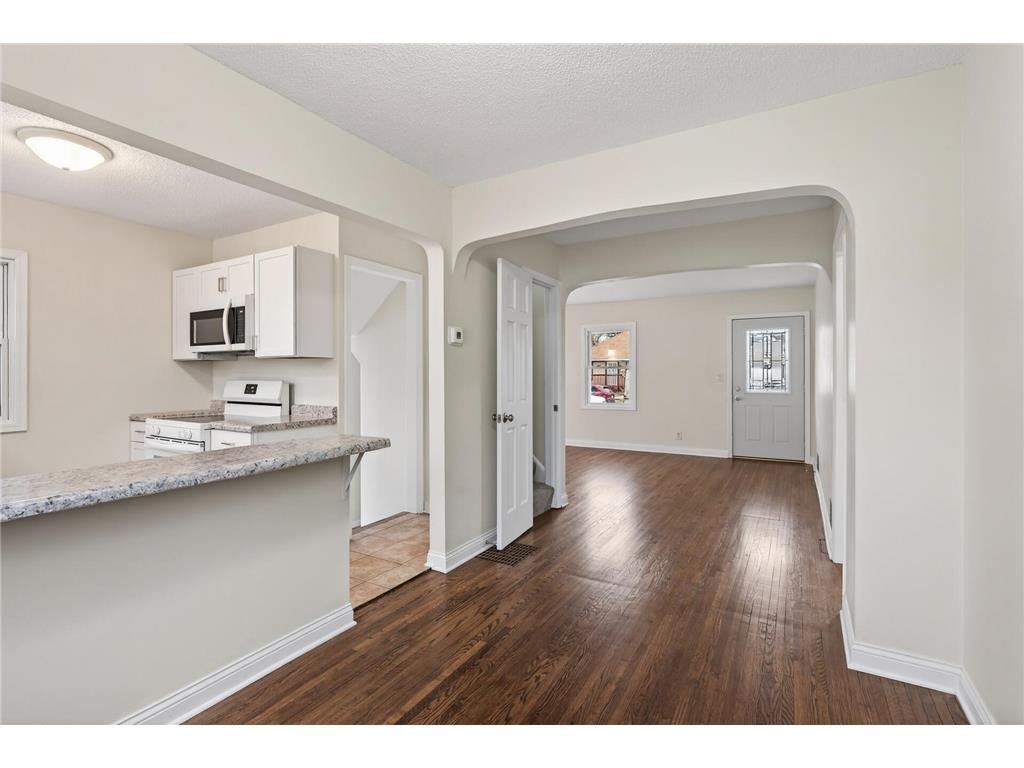 4810 Dupont Avenue N Minneapolis MN 55430 7035151 image12