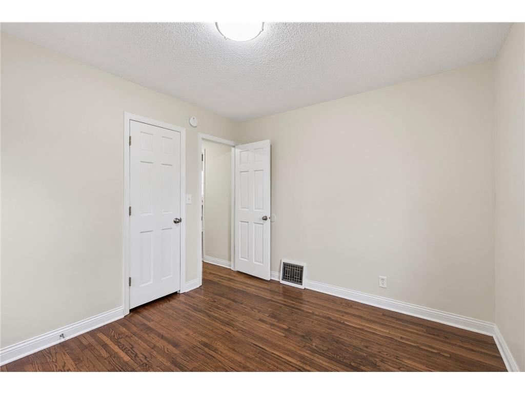 4810 Dupont Avenue N Minneapolis MN 55430 7035151 image8