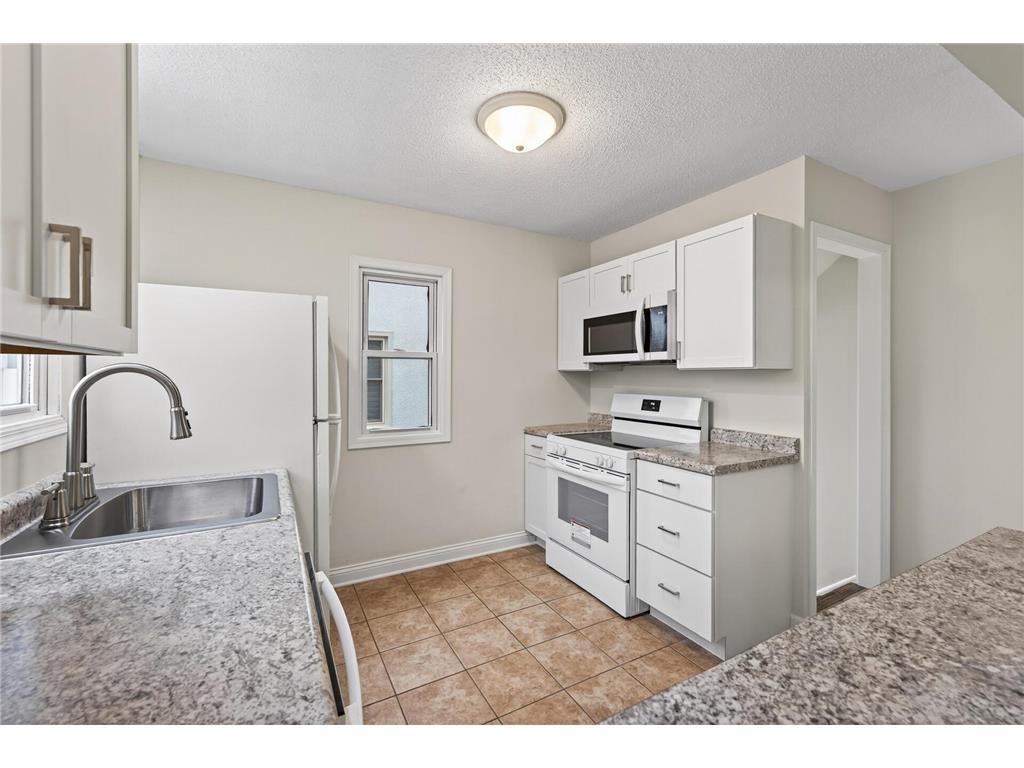 4810 Dupont Avenue N Minneapolis MN 55430 7035151 image9