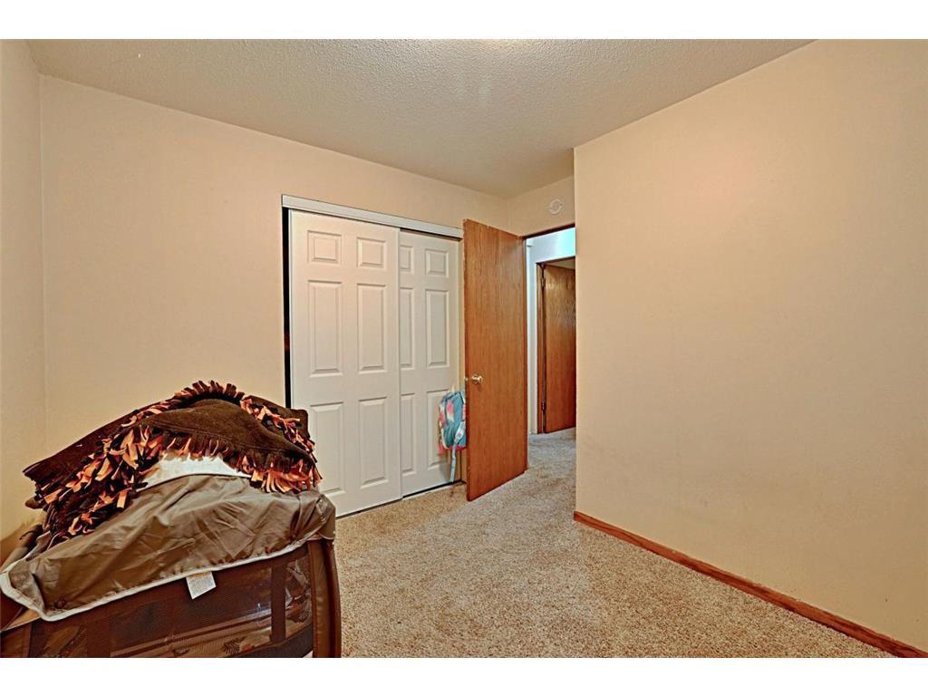 4811 Lakeview Avenue N Brooklyn Center MN 55429 6622750 image25