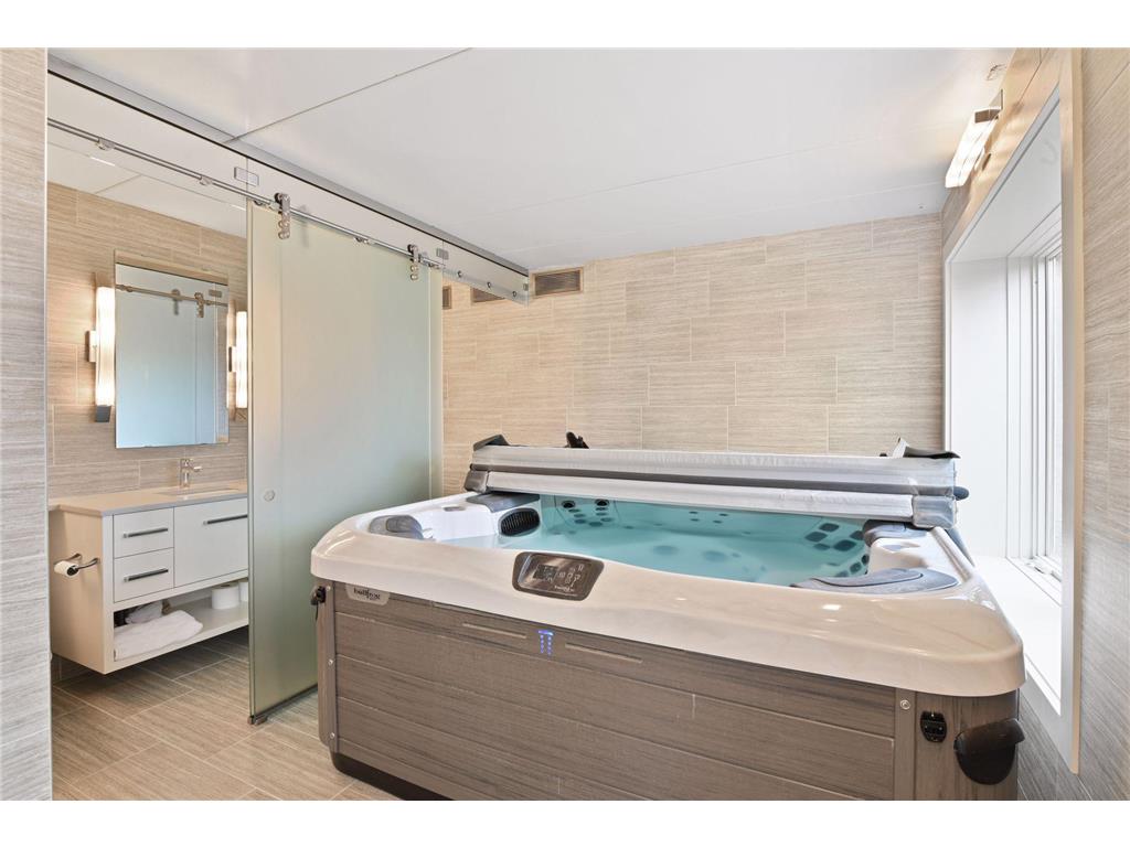 4812 Lakeview Drive Edina MN 55424 7028358 image24