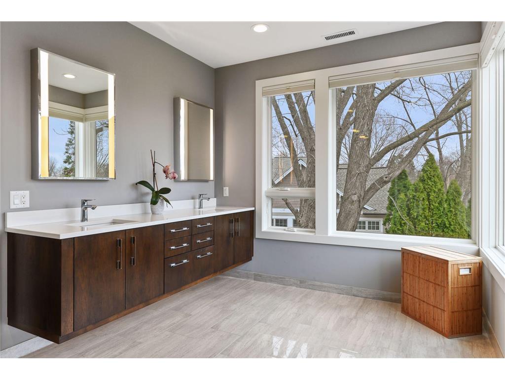 4812 Lakeview Drive Edina MN 55424 - Harvey 7028358 image36