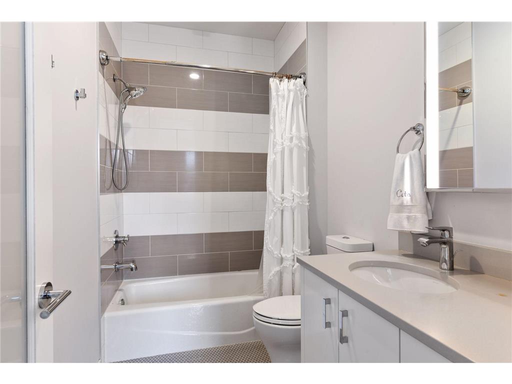 4812 Lakeview Drive Edina MN 55424 - Harvey 7028358 image42