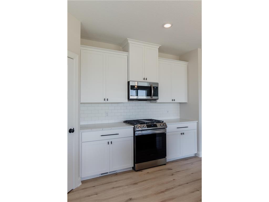 4817 127th Circle NE Blaine MN 55449 6805000 image8