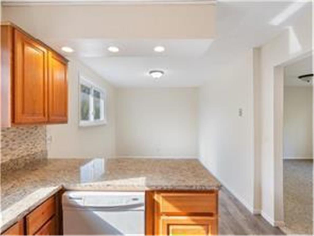 4819 Grenwich Way N Oakdale MN 55128 6821832 image2