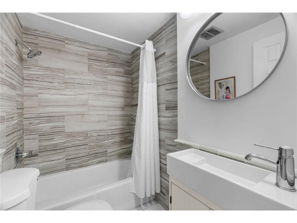 4820 Park Commons Drive #21 Saint Louis Park MN 55416 7029022 image10