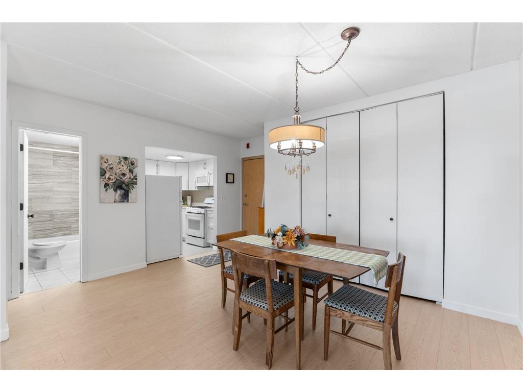 4820 Park Commons Drive #21 Saint Louis Park MN 55416 7029022 image4