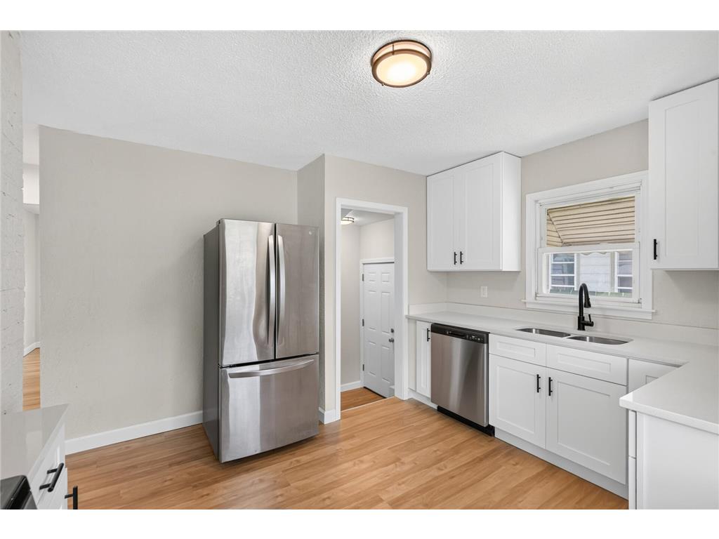 4823 Girard Avenue N Minneapolis MN 55430 7098516 image17