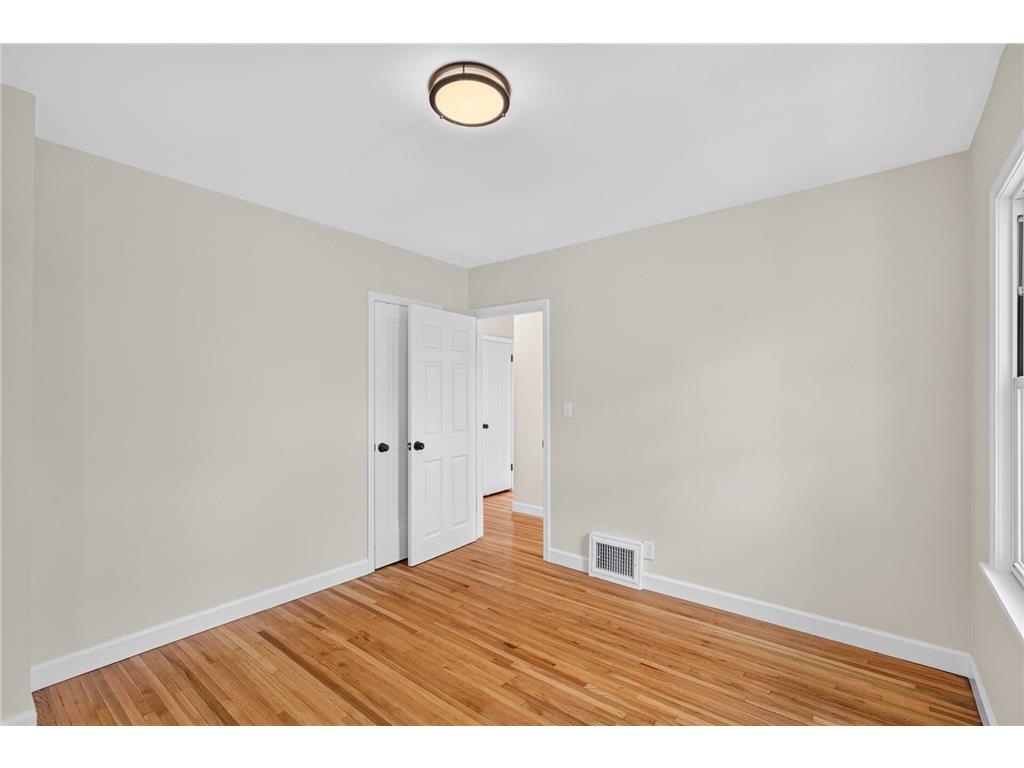 4823 Girard Avenue N Minneapolis MN 55430 7098516 image19