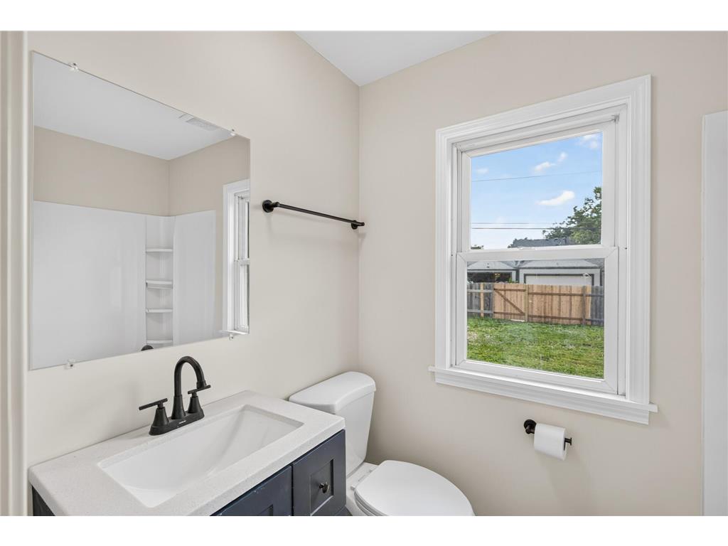 4823 Girard Avenue N Minneapolis MN 55430 7098516 image20