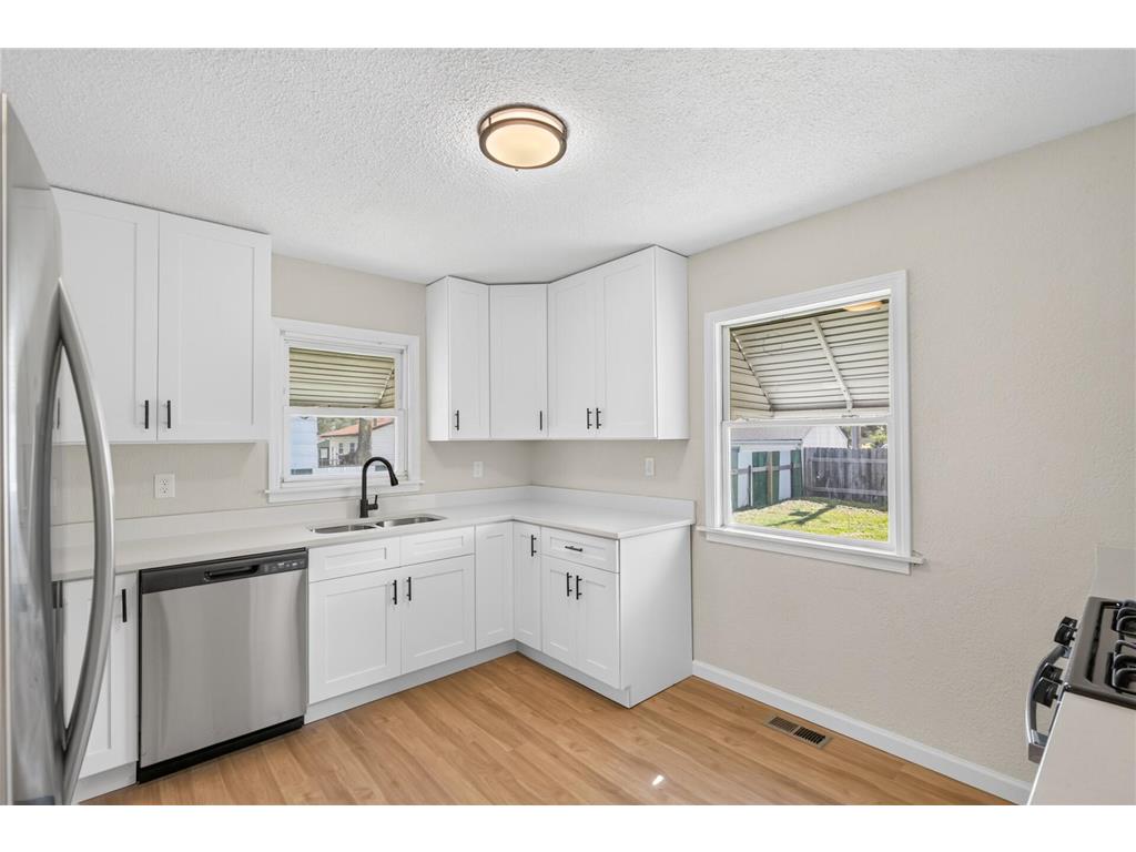 4823 Girard Avenue N Minneapolis MN 55430 7098516 image4