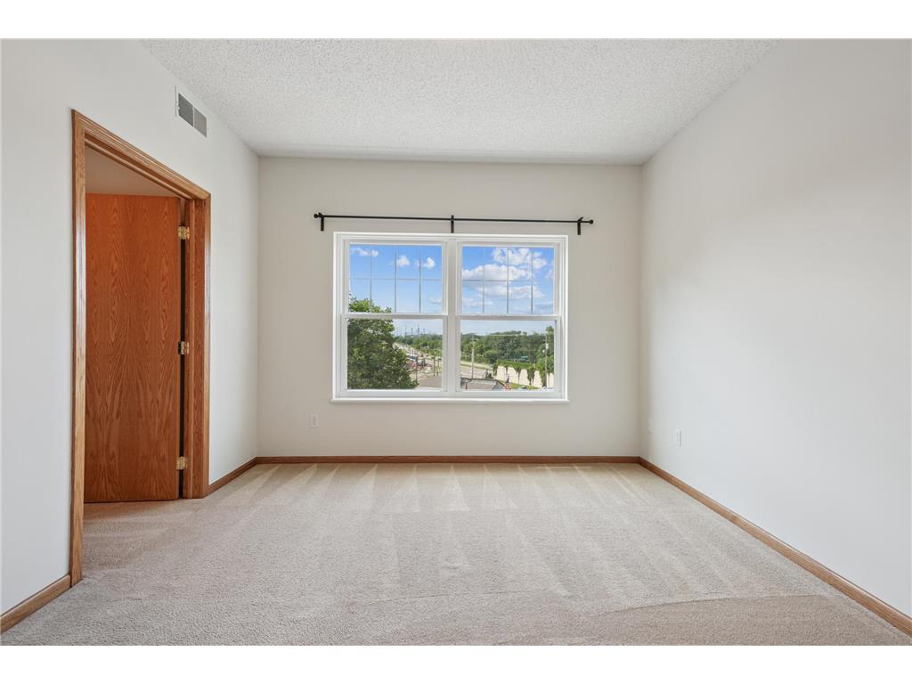 4824 E 53rd Street #422 Minneapolis MN 55417 7018699 image18