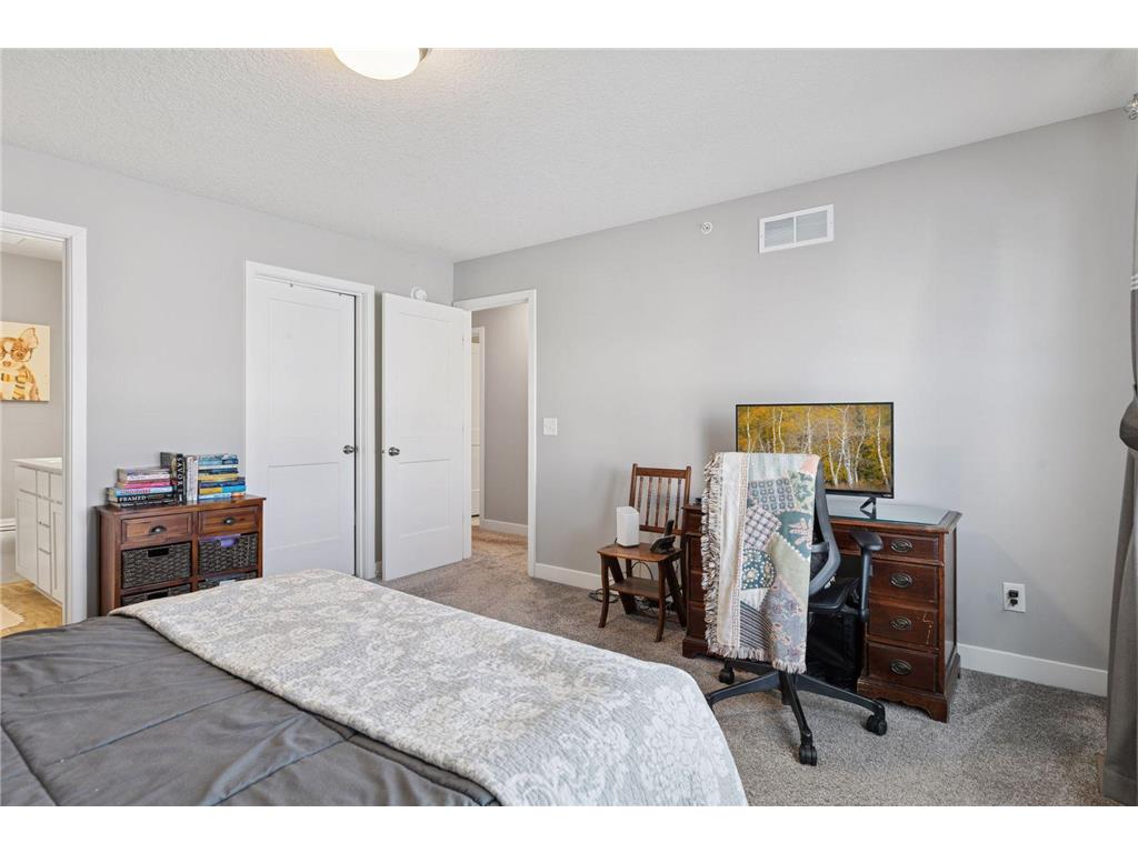 4824 Martingale Drive Woodbury MN 55129 7002961 image25