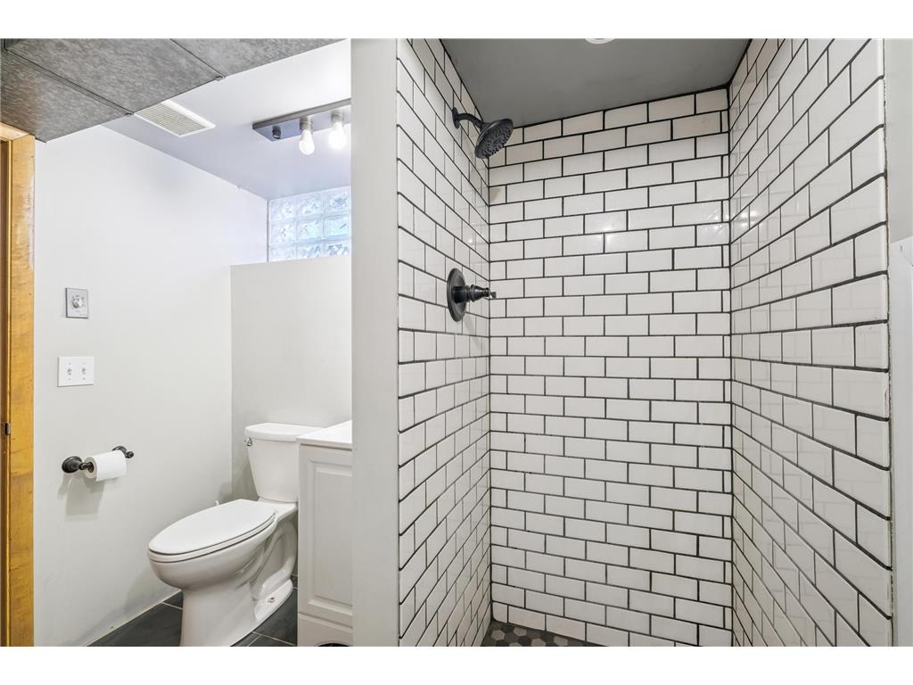 4828 Valley View Road Edina MN 55424 6791460 image17