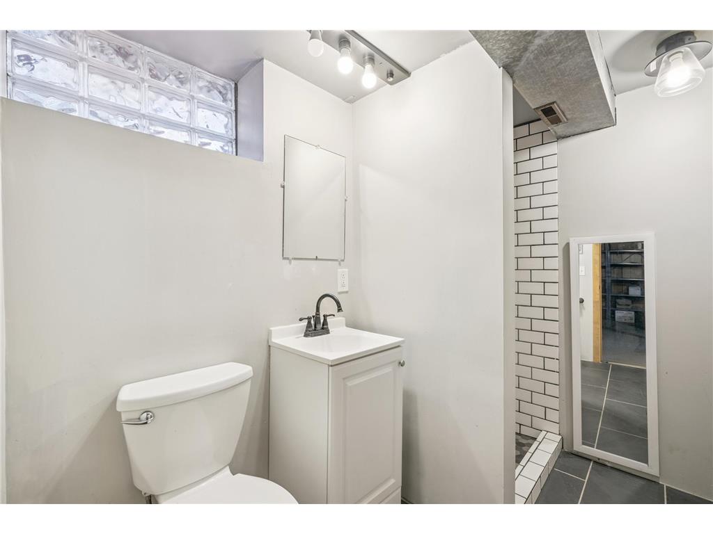 4828 Valley View Road Edina MN 55424 6791460 image18