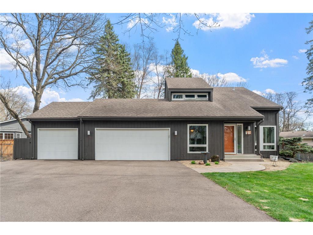 4830 Lakeview Drive Shoreview MN 55126 6820502 image1