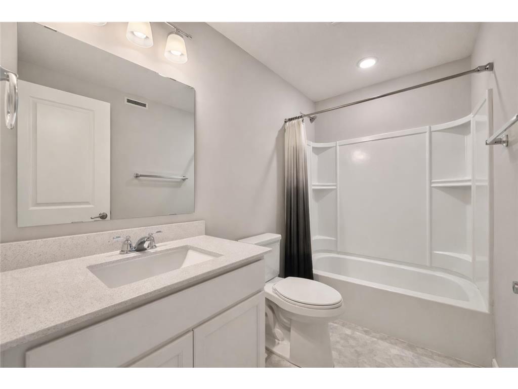 4832 Avery Court Eagan MN 55123 7018027 image15