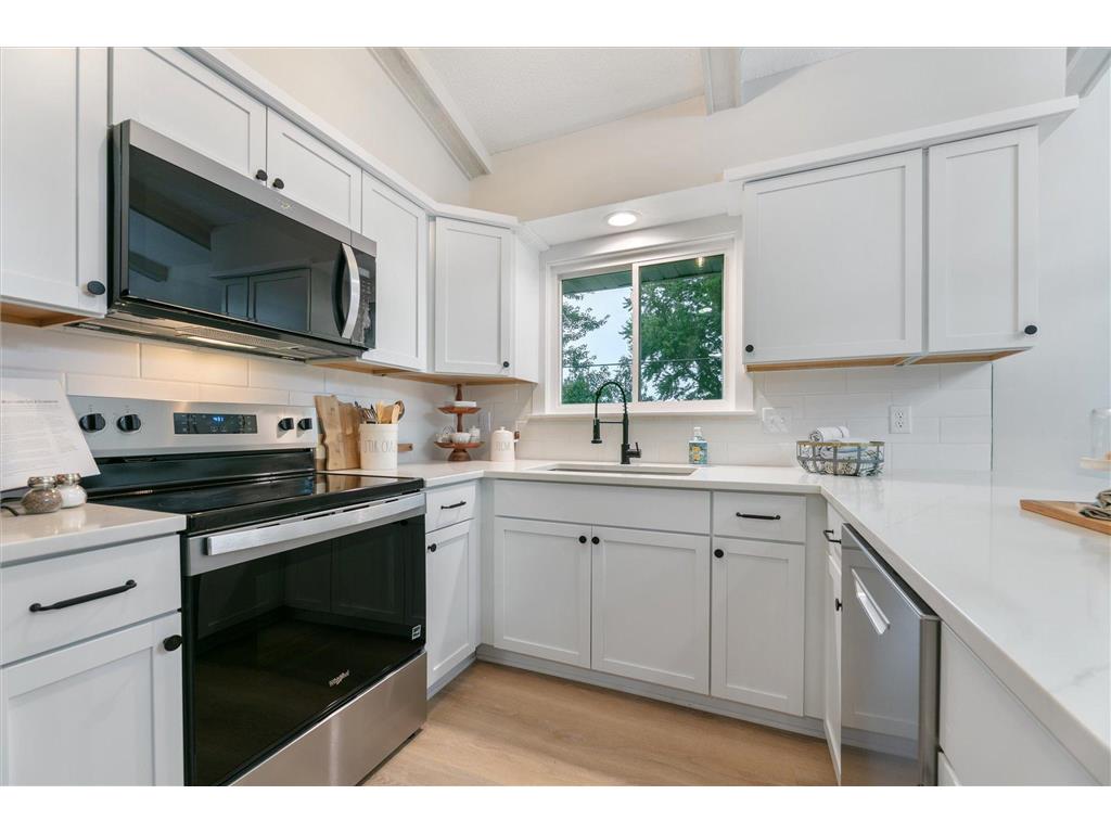 4835 Drake Street Maple Plain MN 55359 7024959 image8