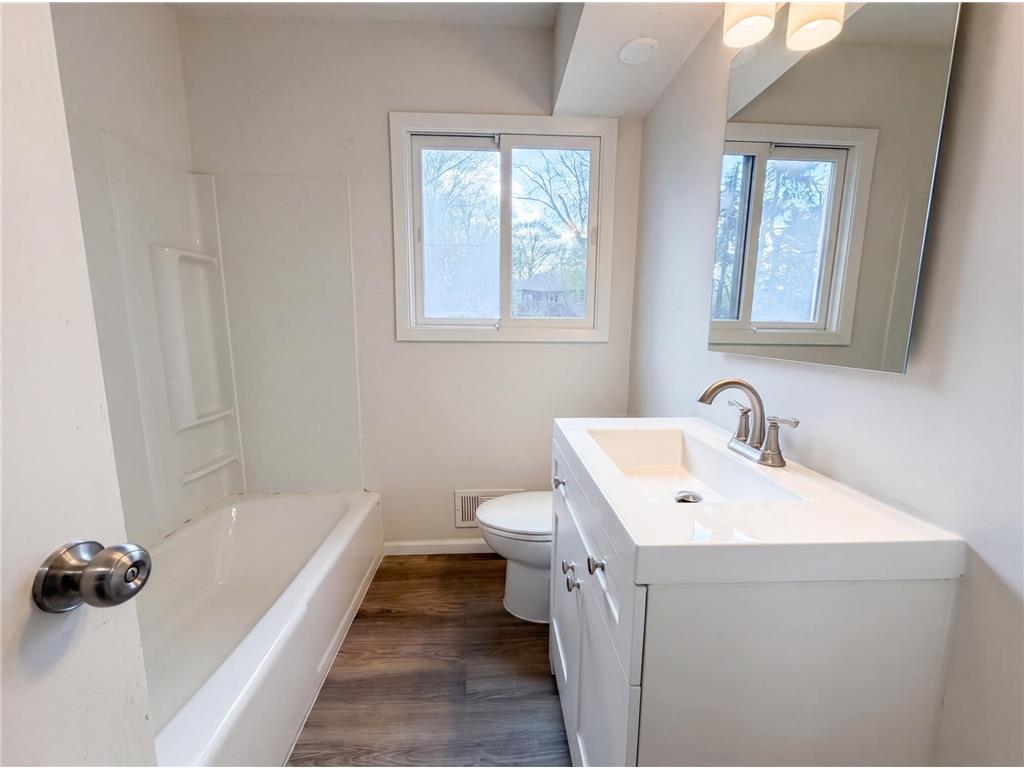 4835 Sandra Lane White Bear Lake MN 55110 7068384 image10