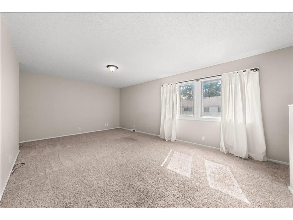 4836 Grenwich Trail N Oakdale MN 55128 7090616 image5