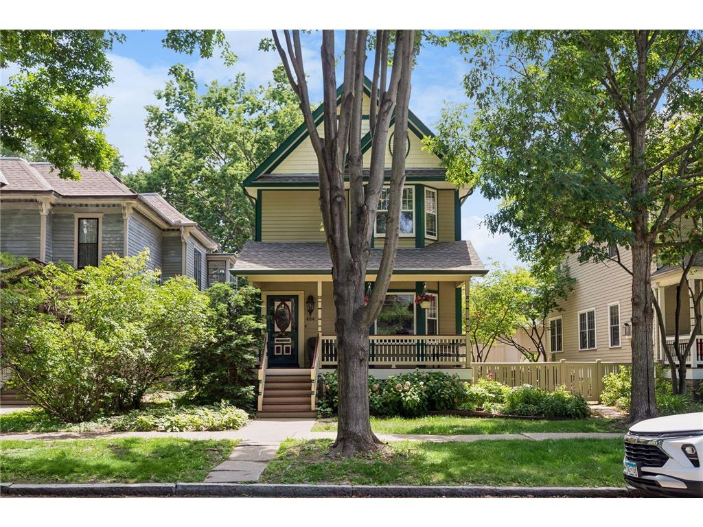 484 Laurel Avenue Saint Paul MN 55102 7087904 image1