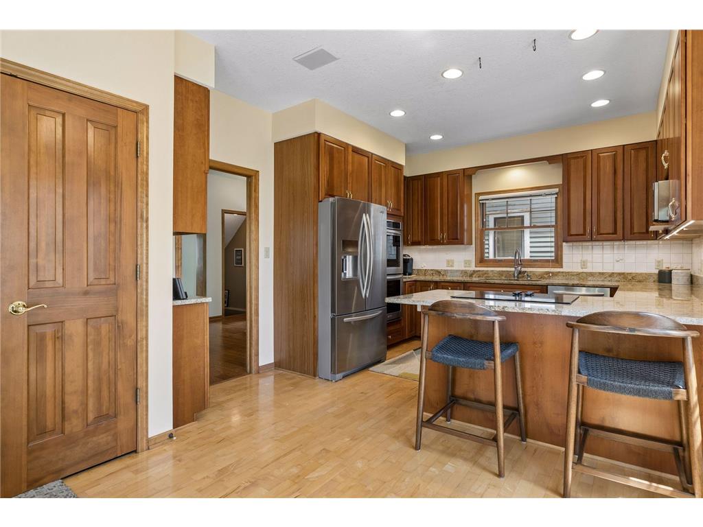 484 Laurel Avenue Saint Paul MN 55102 7087904 image17
