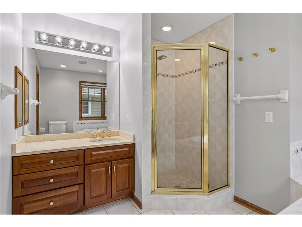 484 Laurel Avenue Saint Paul MN 55102 7087904 image23