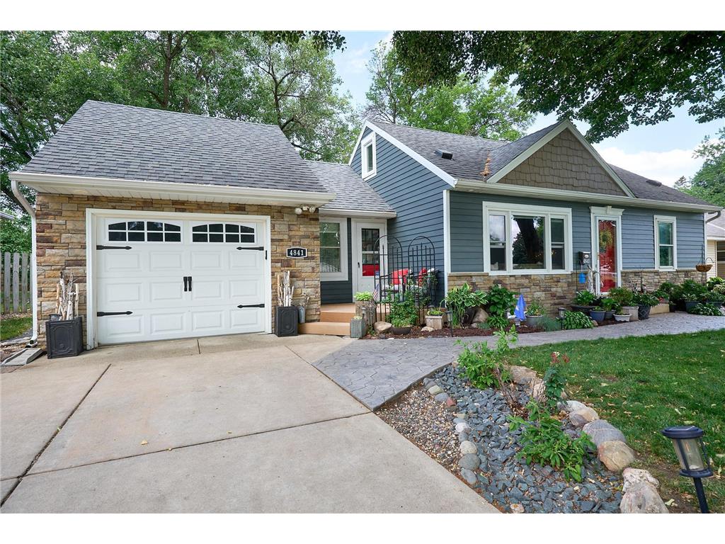 4841 Hampshire Avenue N Crystal MN 55428 6398104 image1