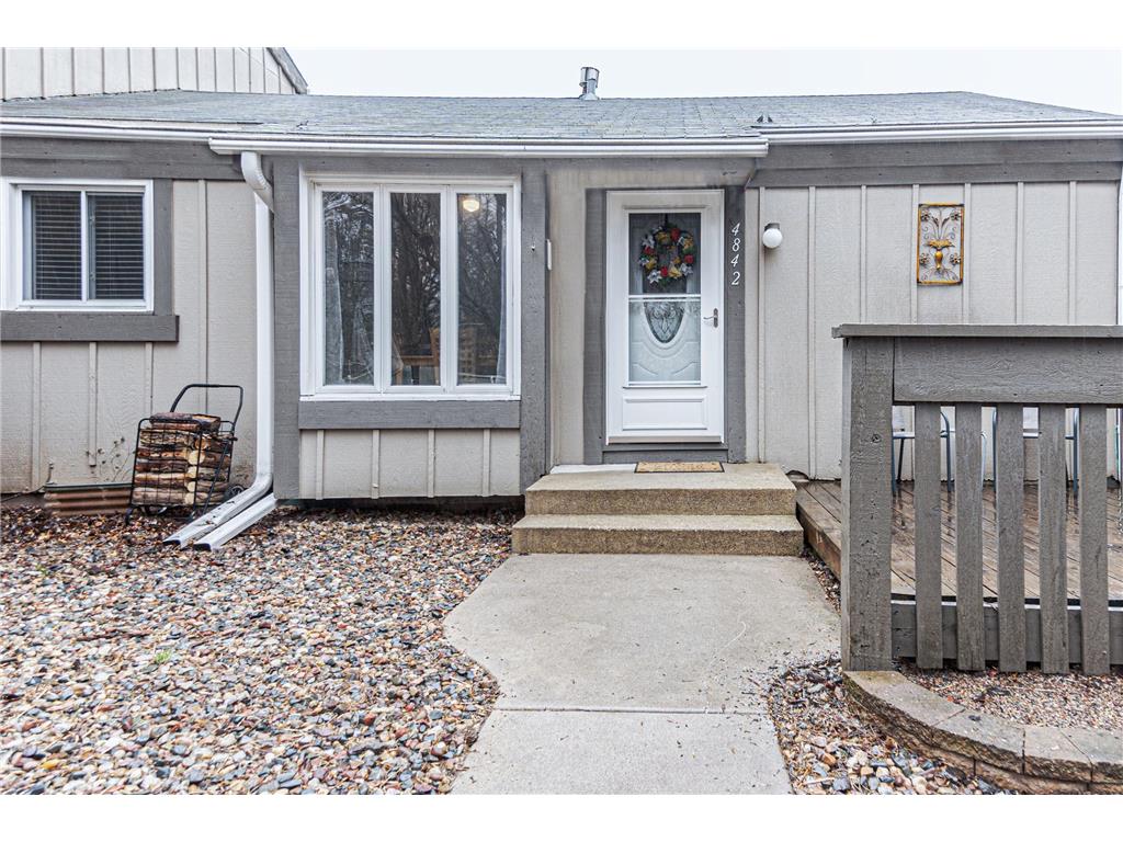 4842 Grenwich Way N Oakdale MN 55128 - Mud Lake 6357292 image1