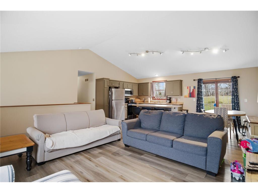 4843 Hamlet Avenue N Oakdale MN 55128 7042111 image11