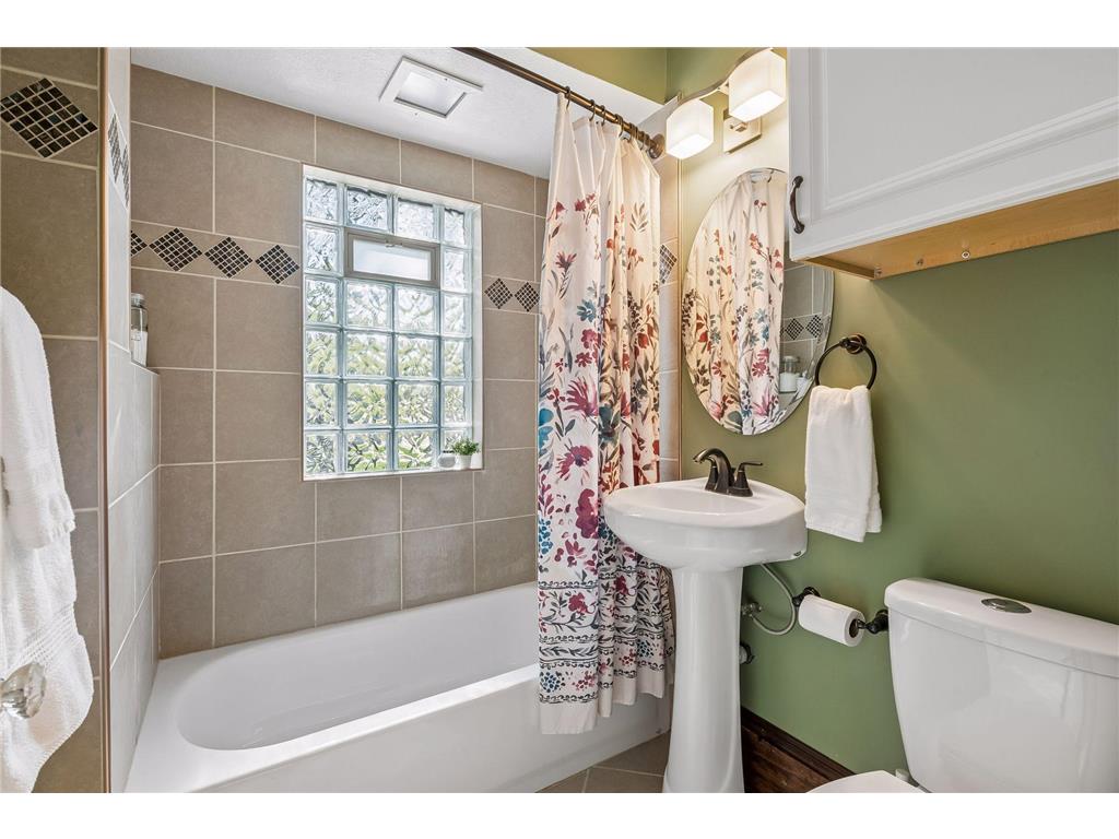 4845 37th Avenue S Minneapolis MN 55417 7070459 image18