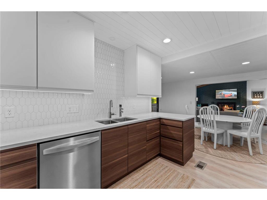 4848 Arlington Drive Minnetonka MN 55343 7055184 image12