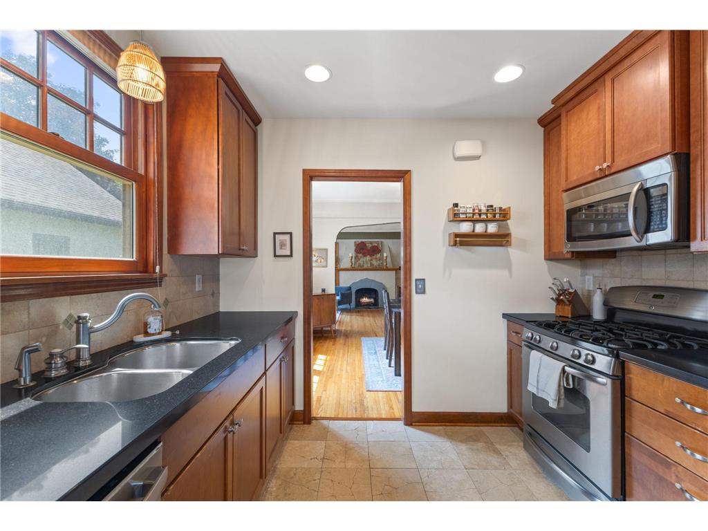 4849 Portland Avenue Minneapolis MN 55417 6743491 image15
