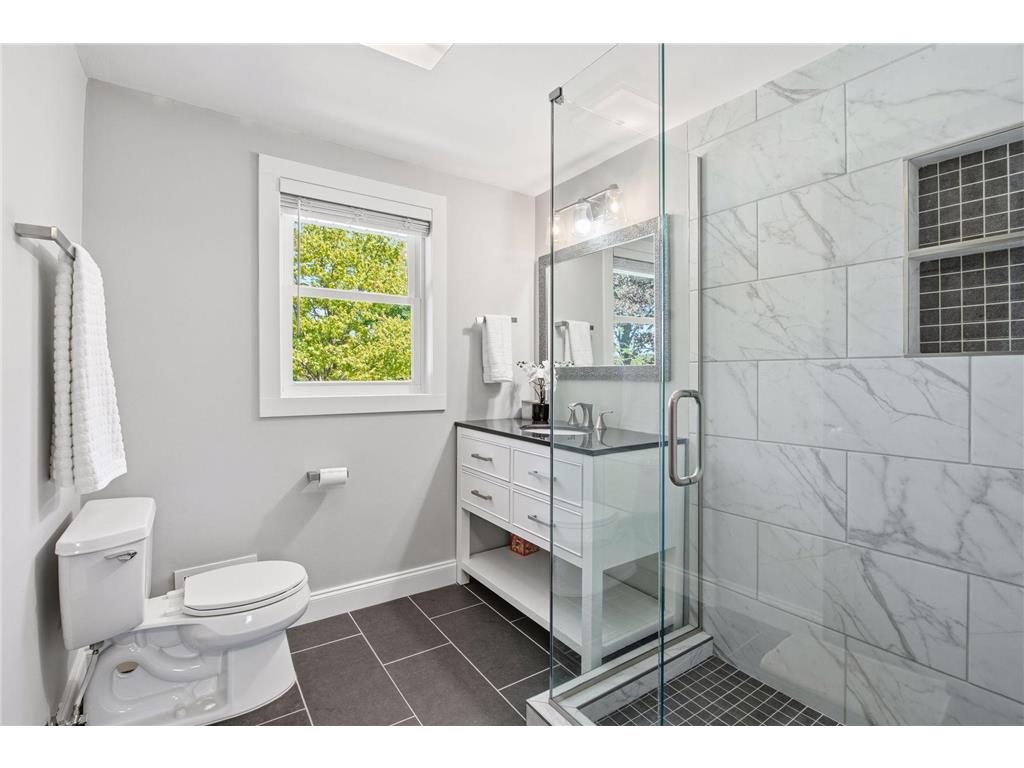 4850 W 64th Street Edina MN 55435 7075827 image27
