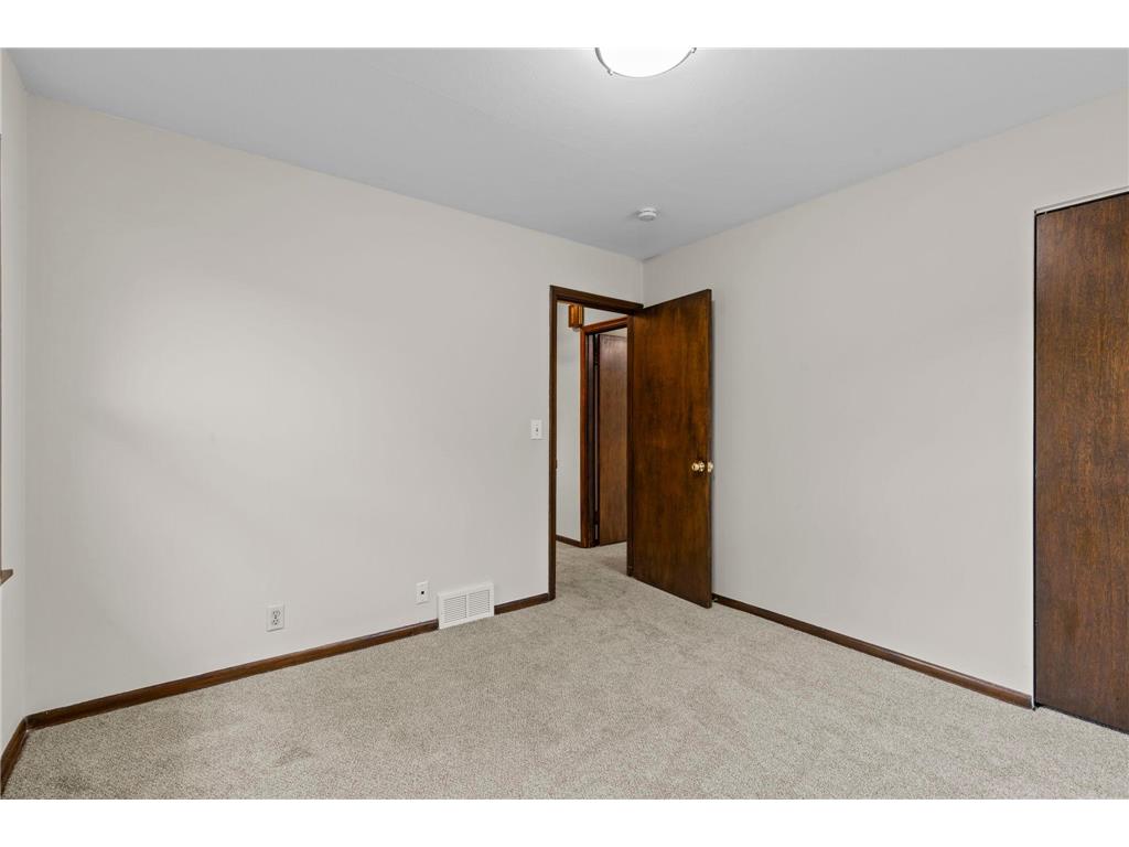 4850 Zane Avenue N Crystal MN 55429 7083972 image20
