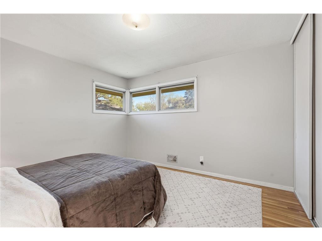 4851 2 1/2 Street NE Fridley MN 55421 7068765 image12