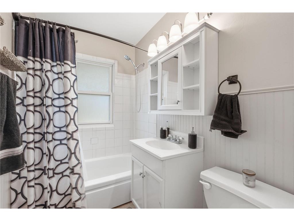 4851 2 1/2 Street NE Fridley MN 55421 7068765 image15