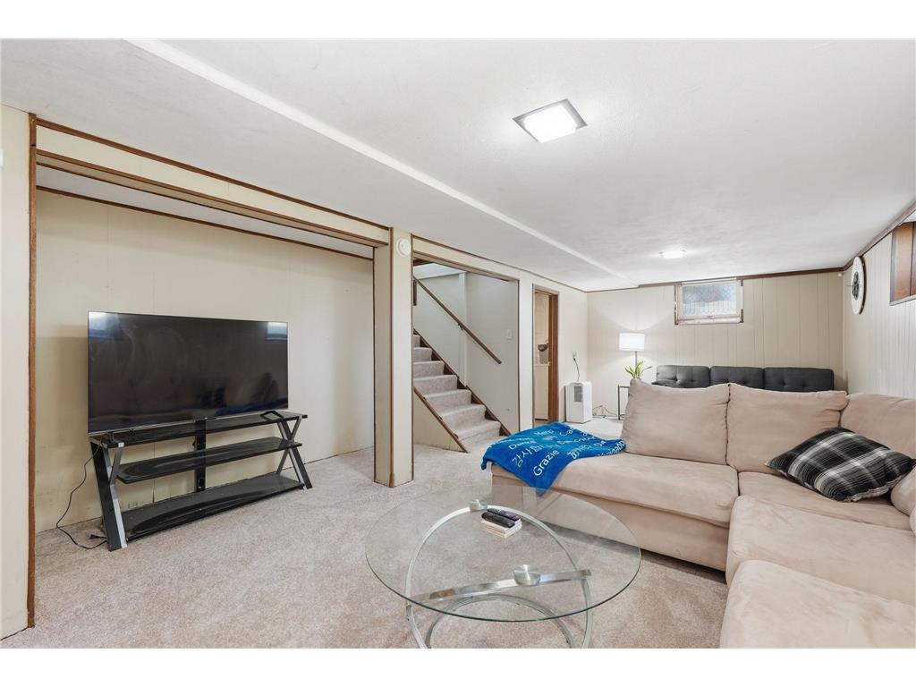 4851 2 1/2 Street NE Fridley MN 55421 7068765 image18