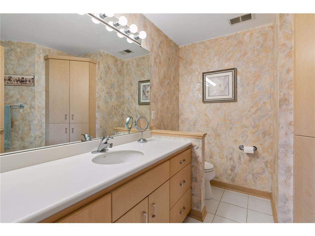 4854 Four Seasons Court Eagan MN 55122 7058788 image59