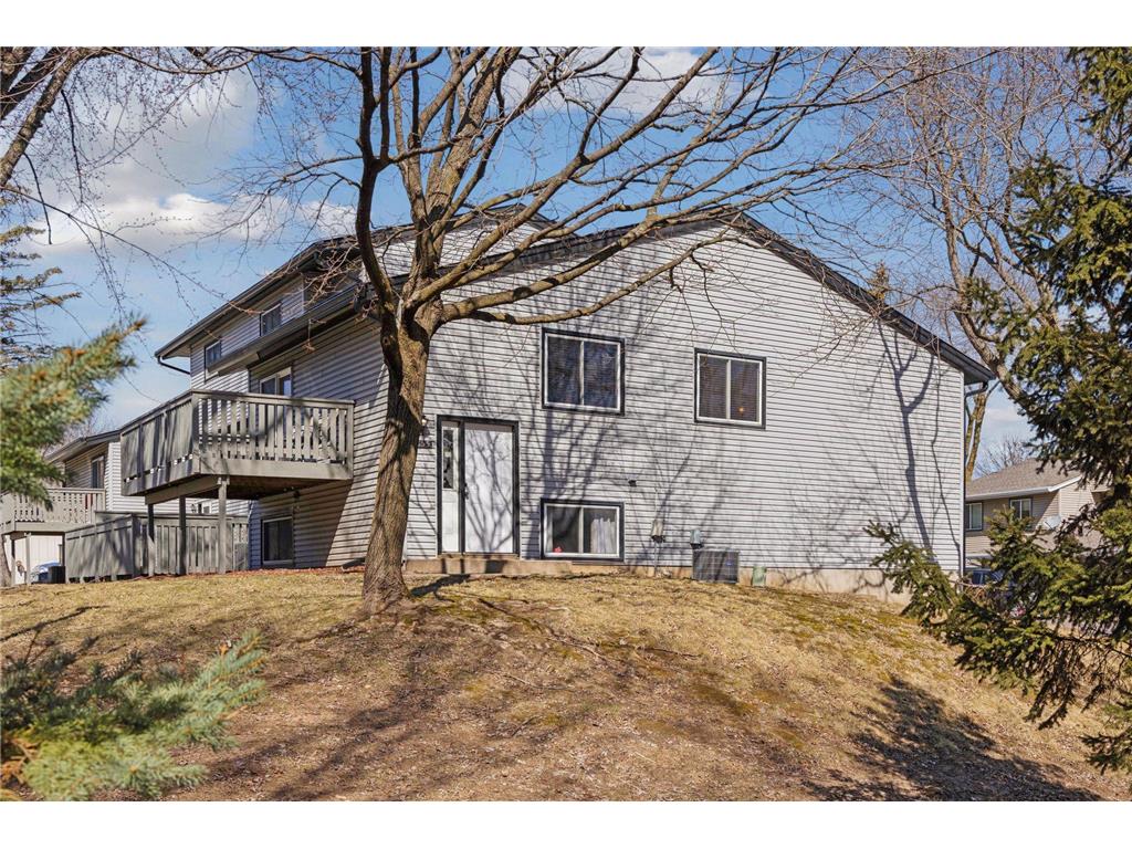 4855 Grenwich Way N Oakdale MN 55128 6695108 image1