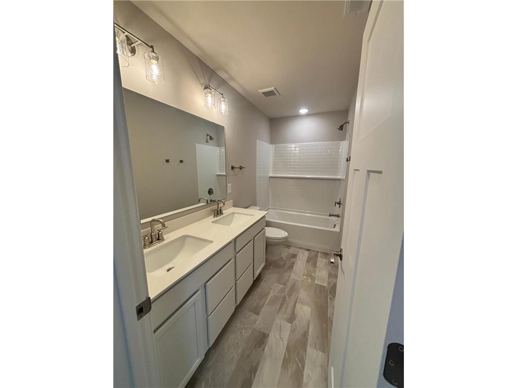 4855 Island Park Drive Woodbury MN 55129 7022210 image25